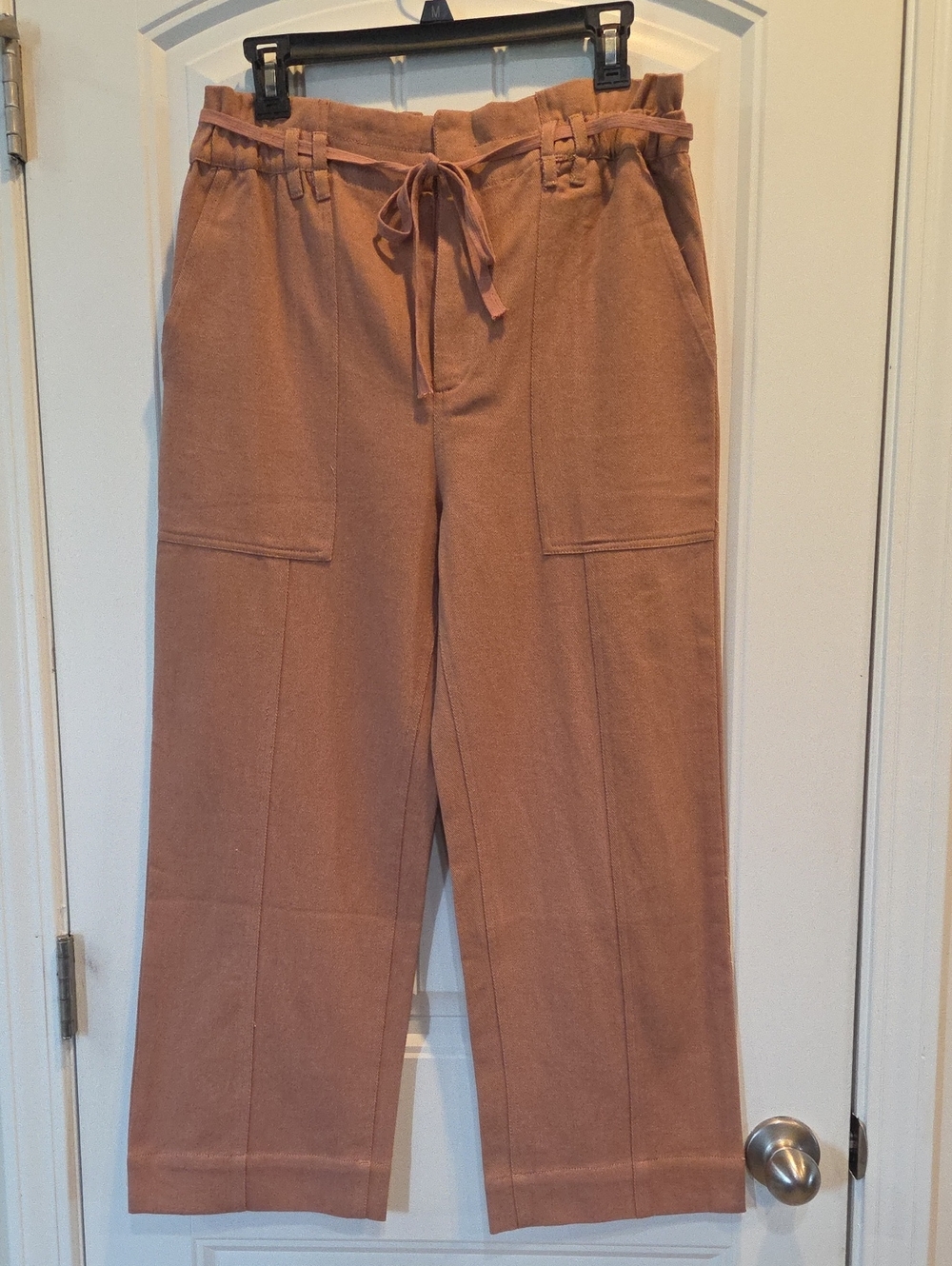 Stylish Mauve Women's Crop Pants Size Medium